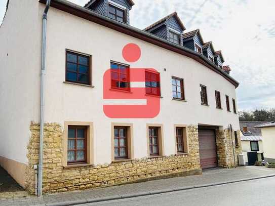 Haus mit Hof und Garage und sep. 3 ZKB im Hinterhaus