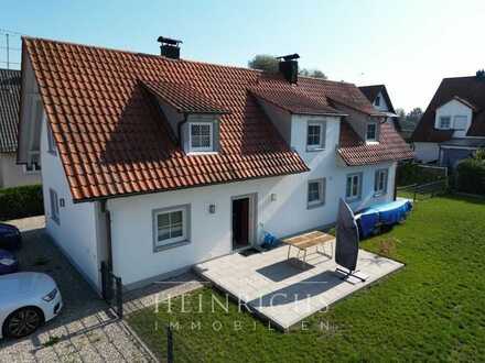HEINRICHS: Idyllisches Einfamilienhaus mit Garten in ruhiger Umgebung