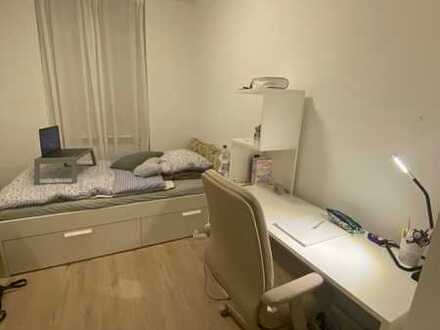 Zimmer in 3er Mädels WG ab sofort