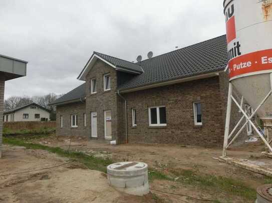 NEUBAU DHH 5 ZKB mit Carport in Uchte