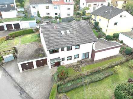 Schnittiges Einfamilienhaus mit toller Einliegerwohnung sehnt sich nach neuem Besitzer!