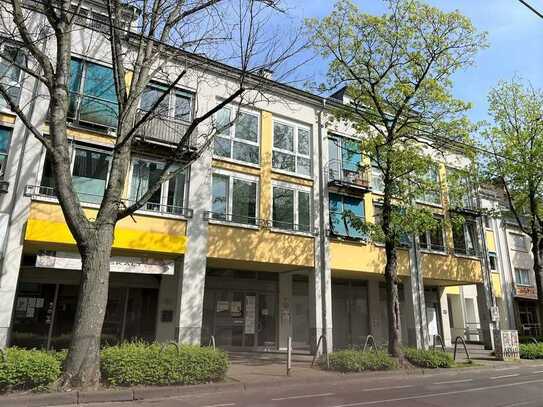 Moderne 2-Zimmer Dachgeschosswohnung mit Balkon in Bestlage Kessenich!