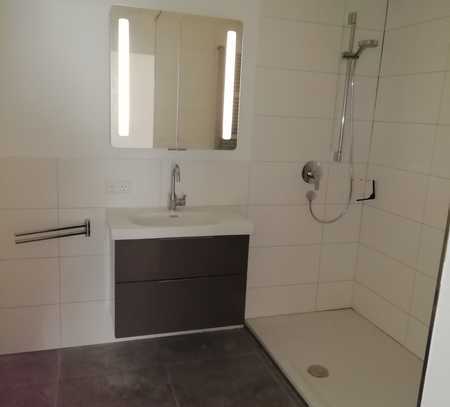 Ansprechende 4,5-Zimmer-EG-Wohnung mit EBK und Balkon in Reutlingen