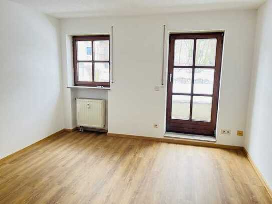 1-Zimmer Wohnung mit EBK und Terrasse