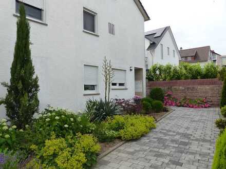 Helle/Grosszügige 3,5-Zimmer Wohnung in Marbach-Rielingshausen (Wohngebiet)