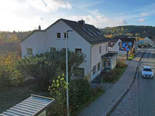 Komplett freies Wohn- und Geschäftshaus in zentraler Lage von Hessisch-Lichtenau-OT