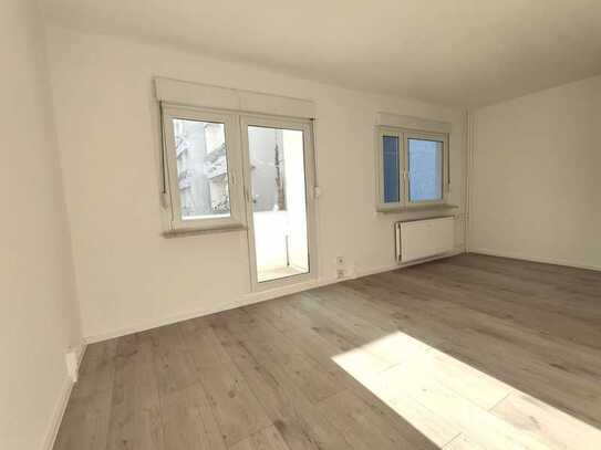 3-Raumwohnung im EG mit Rollstuhlrampe & schwellenlosen Zugang + Wannenbad + EBK-Option