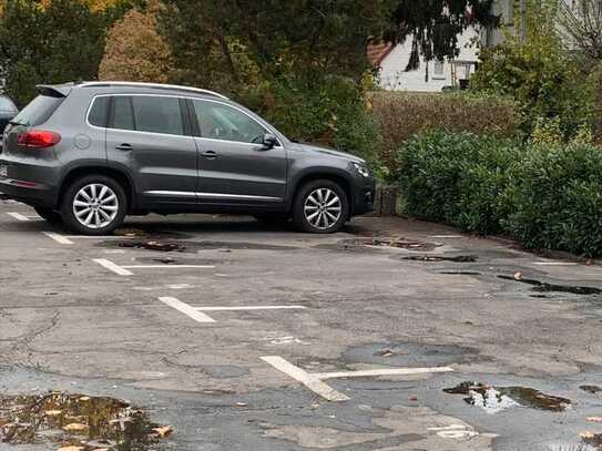 Aussenstellplatz HOF - Verschlossen durch eine Schranke