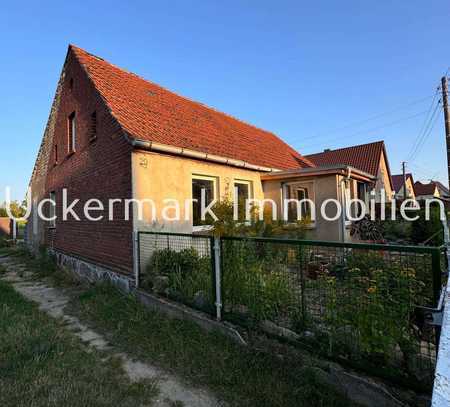 Haus und Grundstück in der Uckermark, für kreative Köpfe und Hände, die anpacken können