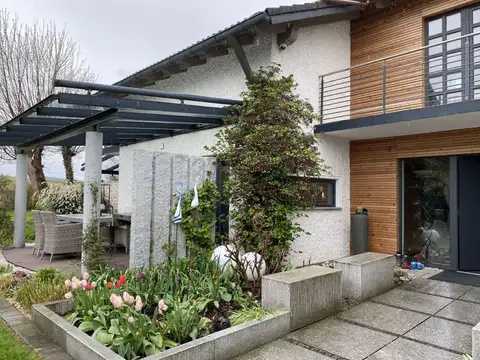 Repräsentatives Architektenhaus im Münchner Norden - mit traumhaftem Garten in Ortsrandlage