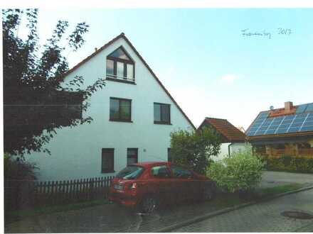 Von Privat and Privat: Ruhige, helle Maisonette-Wohnung mit Terrasse und Garten