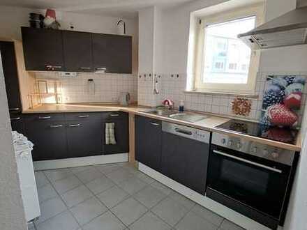 Stilvolle, gepflegte 1-Zimmer-Wohnung mit Einbauküche in Aschaffenburg