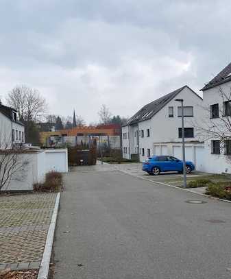 Schöne hochwertige 2-Zi. Whg. mit Balkon in Biberach.