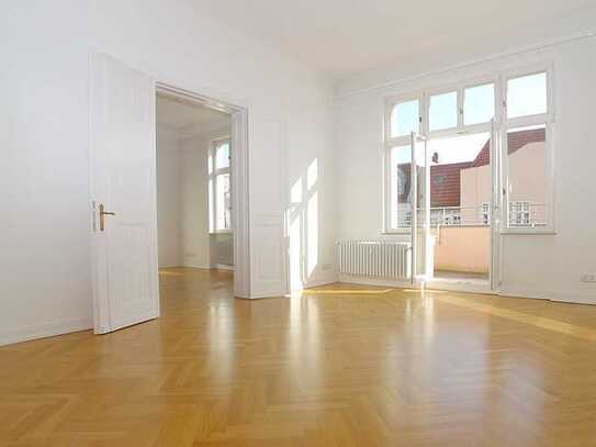 ERSTKLASSIGER STUCKALTBAU AM MEYERINCKPLATZ / KURFÜRSTENDAMM + 6,5 RÄUME + LIFT + 2 BÄDER