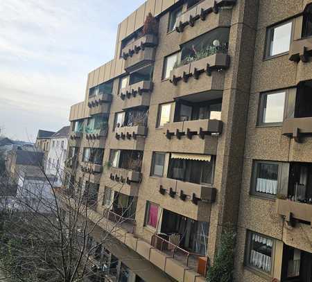 Attraktive 2-Zimmer-Wohnung mit Balkon in Oberhausen Altstadt-Mitte