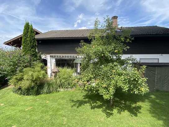 Partenkirchen: Vermietete 4-Zimmer-Erdgeschosswohnung mit großem Garten und Terrassen