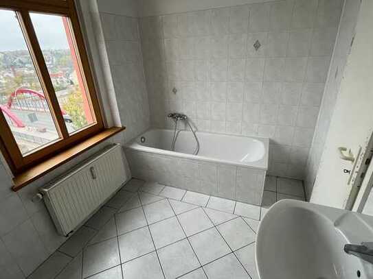 Werdau-West, 2-Zi.-Whg., Bad mit Wanne, kleines Schlafzimmer