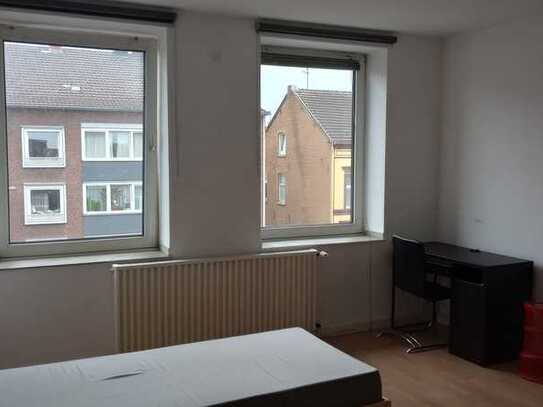 Schöne möbelierte 2-Zimmer-Wohnung in Aachen