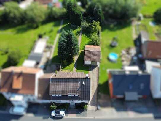 Schönes Einfamilienhaus mit Garten und Garage in Uslar - Delliehausen