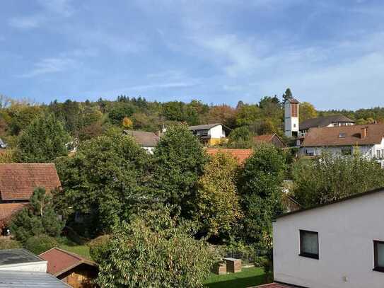 Gemütliche 3-ZKB-Obergeschosswohnung in Waldhilsbach