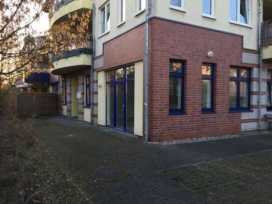 Hellerhof: Ergeschoss-Wohnung mit Terrasse und großem Souterrain-Bereich (Nutzfläche = ca. 70 m²)