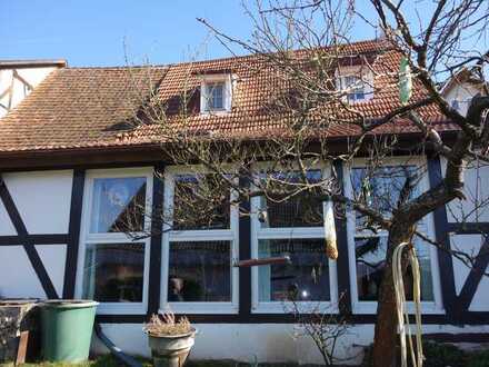 ++ WOHNEN IN OCHSENBACH ++ GEMÜTLICHES EINFAMILIENHAUS MIT GARTEN ++ GARAGEN ++ DENKMALSCHUTZ ++