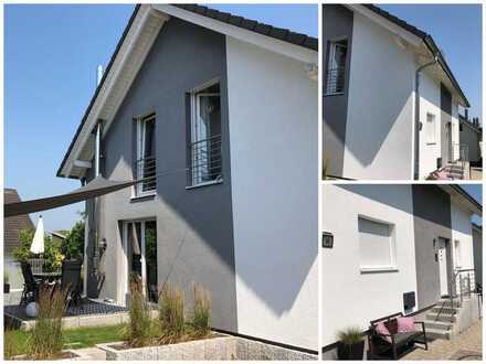 Modernes Einfamilien-Haus im Rebland