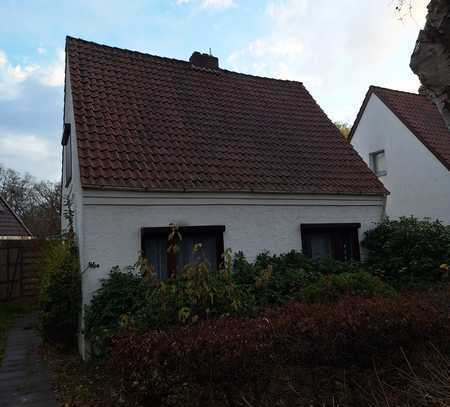 Freistehendes 2-Familienhaus mit Wintergarten in ruhiger Wohnlage im Herzen von Oberneuland