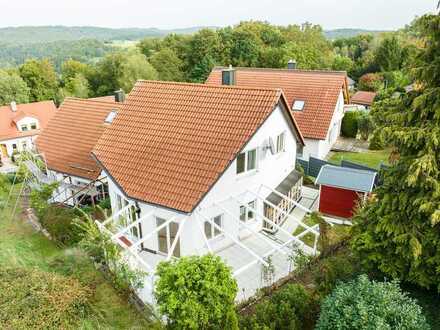 Sehr gepflegtes Einfamilienhaus mit Fernblick in sehr ruhiger Lage!