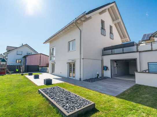 Wohnen mit Weitblick - Großzügiges EFH mit großem Garten, Terrasse und 3 Stellplätzen in Stühlingen