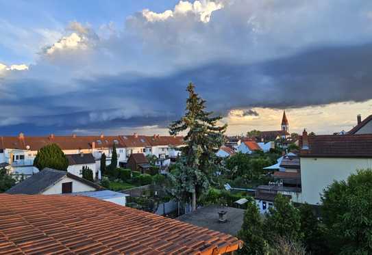 Stilvolle, gepflegte 2-Raum-DG-Wohnung in Oftersheim