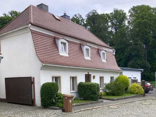 Charmantes Zuhause mit Kamin, Hofgarten & großer Werkstatt – Gemütliches Wohnen in schöner Lage!