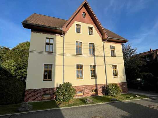 *** helle und freundliche 2 Raumwohnung Dachgeschoss in Erdmannsdorf ***