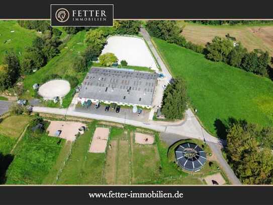 Reitanlage mit 38 Boxen und idealen Trainingsbedingungen in Hessen!