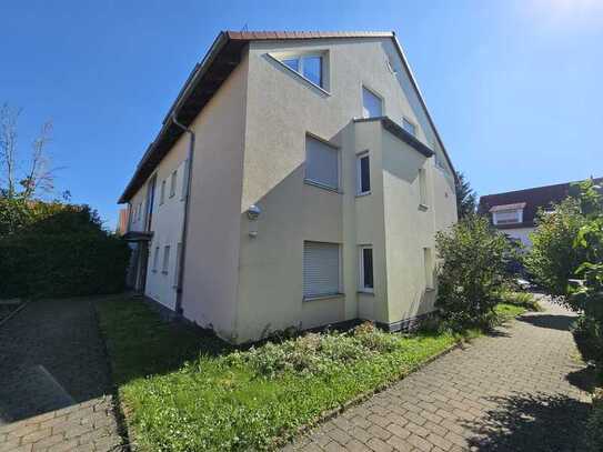 Schöne, helle 4,5 Zimmerwohnung in Altdorf