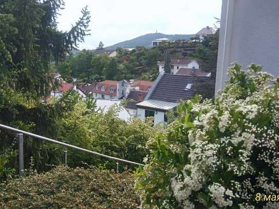 Sonnige und geräumige 2-Zimmer-Maisonette-Wohnung im Zentrum von Baden-Baden