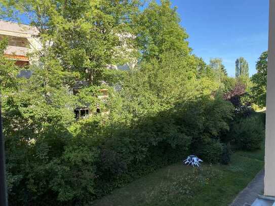 Schöne sonnige 4-Zimmer-Wohnung mit Balkon in Stuttgart-Möhringen