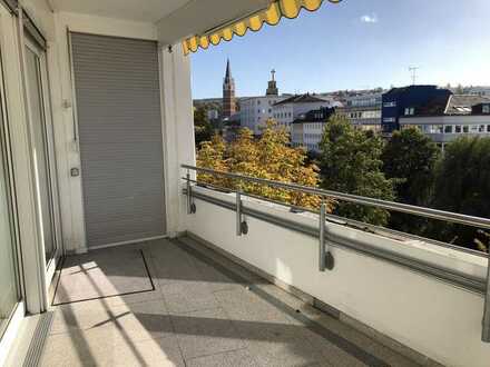 Barrierefreies Wohnen mit Blick auf die Enz, neuwertige 3-Zi.-Whg. mit Balkon und EBK in Pforzheim