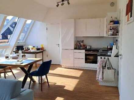 Atemberaubende Dachgeschosswohnung am kurfürstlichen Schloß zu Mainz