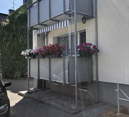 Vollständig renovierte 3-Raum-Wohnung mit Balkon in Velbert