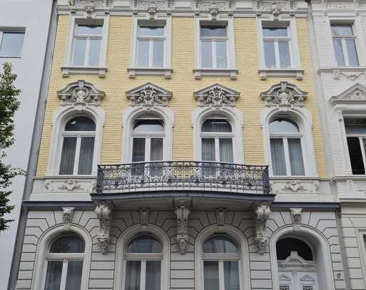 HOFGARTEN - HOHE DECKEN; WOHNKÜCHE; BALKON - SANIERT