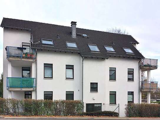 Gepflegte 2 Zimmer Wohnung mit Terrasse und kleinem Garten