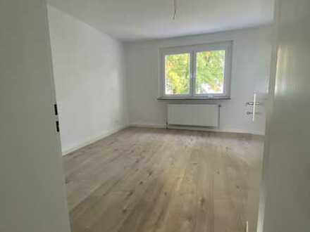 **IN DIREKTER UNI-NÄHE** 1 Zimmer-Wohnung, Wohnküche, Tageslichtbad, Badewanne!