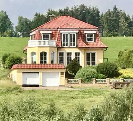 TOP Zweifamilienhaus in atemberaubender Lage, wohnen am Biosphärenreservat in der Rhön