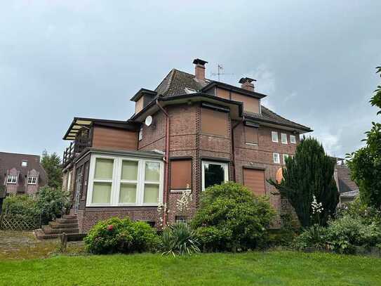 Traumhaftes Grundstück mit Wohnhaus im Zentrum von Hittfeld