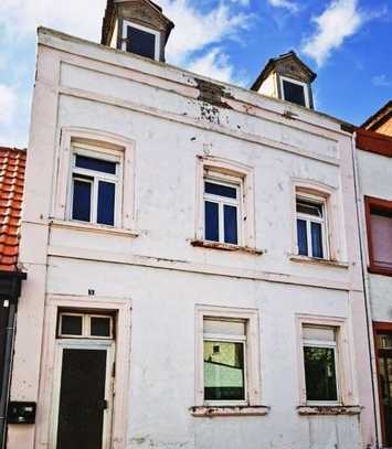 Reihenmittelhaus im Stadtkern neben der Universität *NURHANDWERKER*