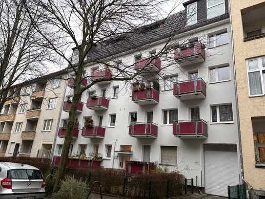 Bezugsfreie 2-Zimmer-Wohnung mit Auto-Stellplatz in Steglitz zu verkaufen