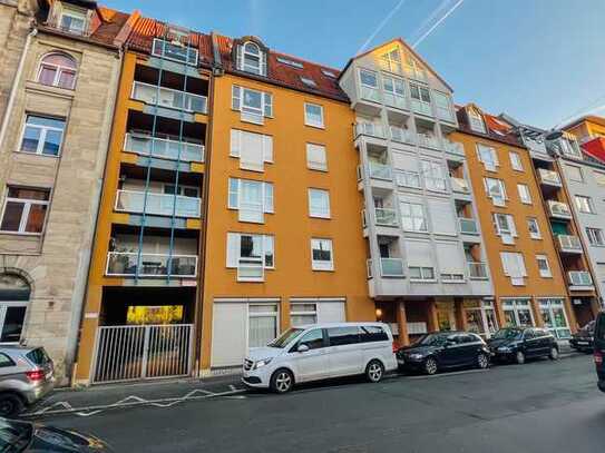 Elegante 3-Zimmer-Wohnung in bester Lage mit Einbauküche, Balkon, Keller und Aufzug in Nürnberg.