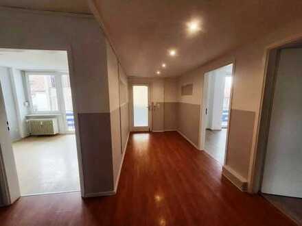 **4-Zimmer-Wohnung - nur für WG's geeignet**