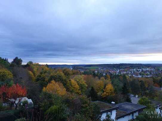 Fantastischer Panoramablick in ruhiger Wohnlage!